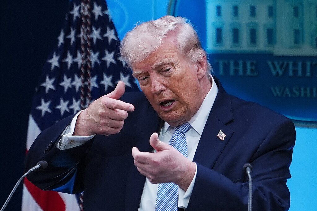 Trump Warns of Large-Scale War Over Iran Ultimatum