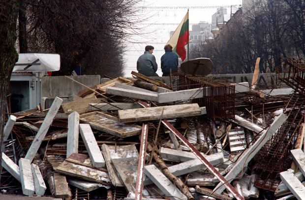 Sausio 13: Liudininkų pasakojimai apie tankus ir laužus
