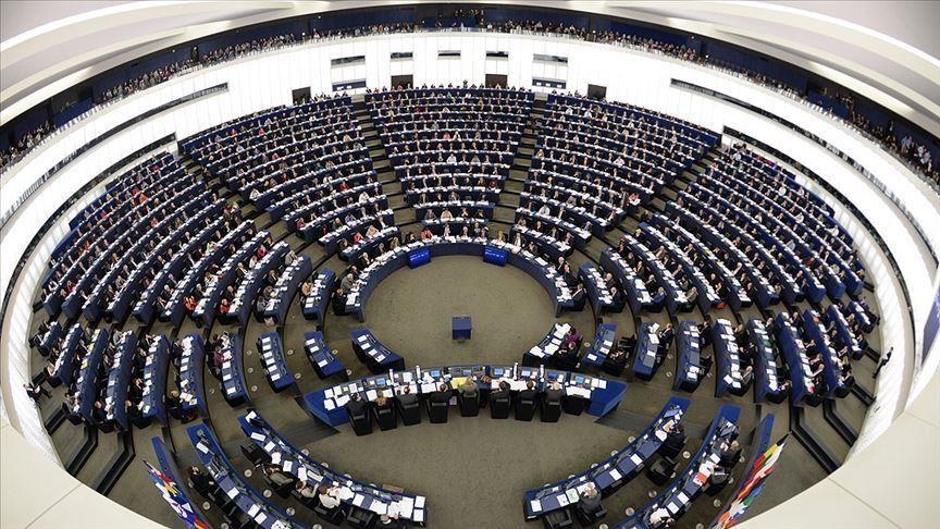 EP taupymo planas: institucija stabdo nebūtinas išlaidas