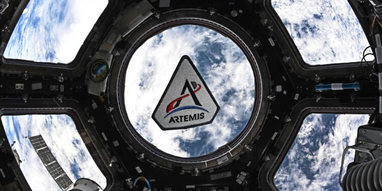 NASA oficialiai paleido misiją „Artemis II“ į Mėnulį