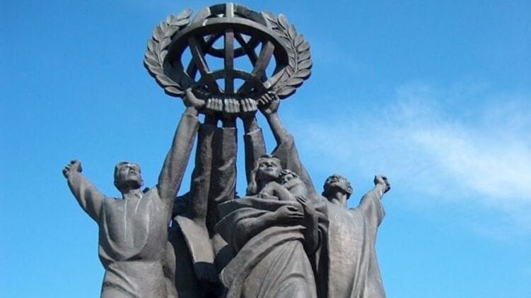 В Финляндии демонтировали «Мир во всем мире»