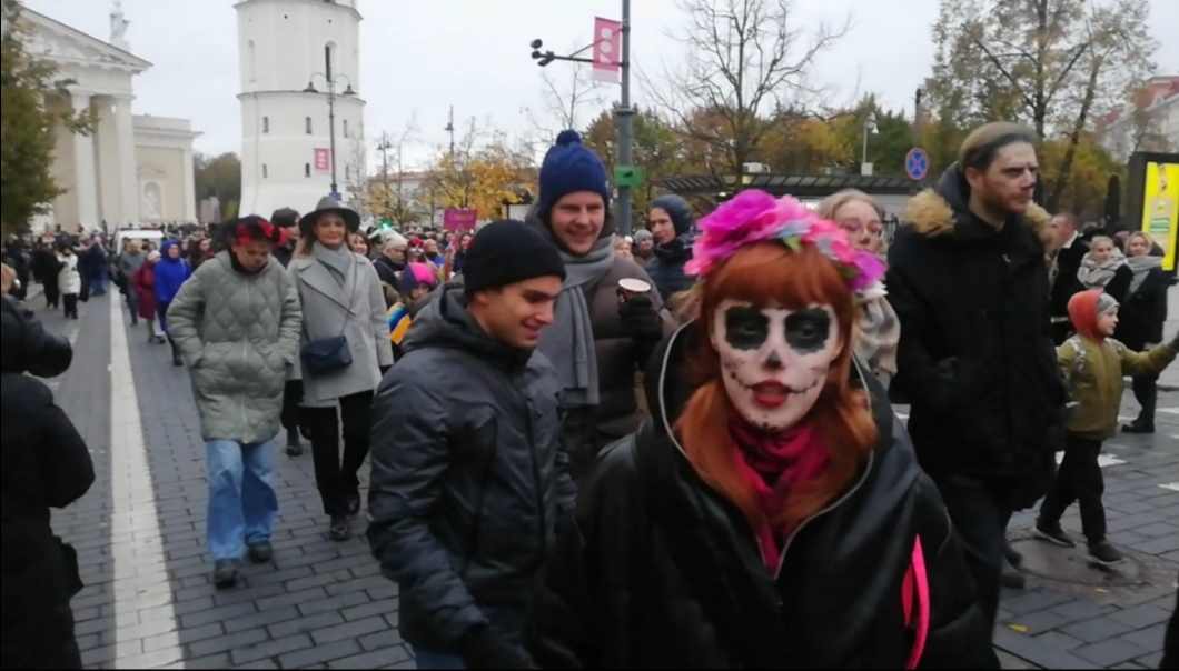 В Вильнюсе прошел первый парад Dia de los Muertos