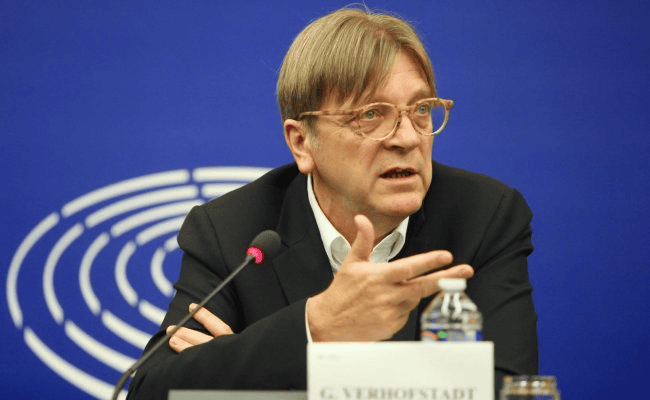 Верхофстадт инициирует вотум недоверия Еврокомиссии