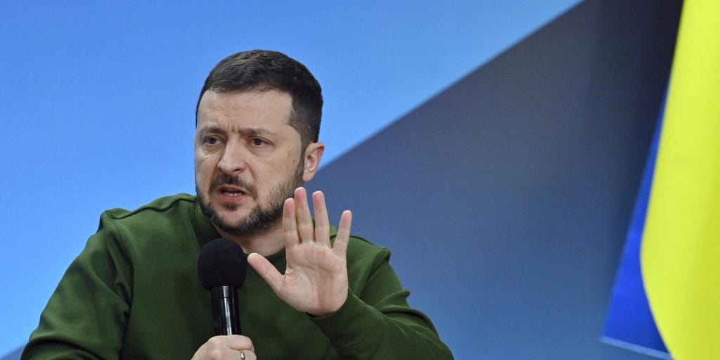 Зеленский подписал указ о территориях России, населённых украинцами — NewsRoomIn