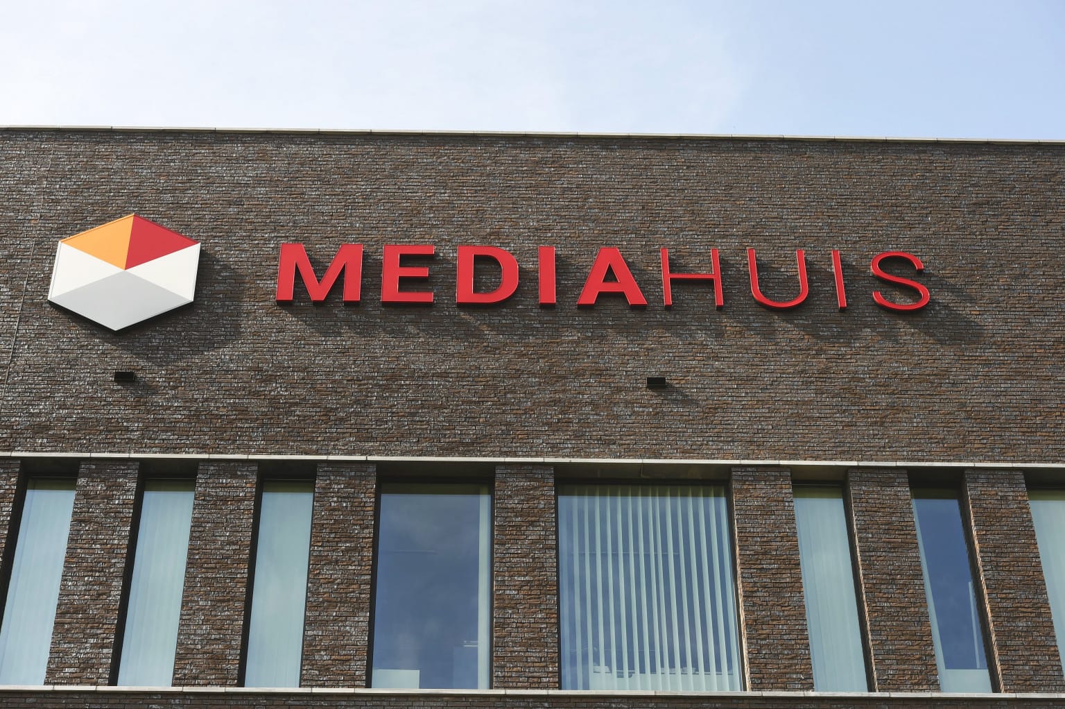 Ирландское подразделение медиагруппы Mediahuis подало иск против соцсети Х
