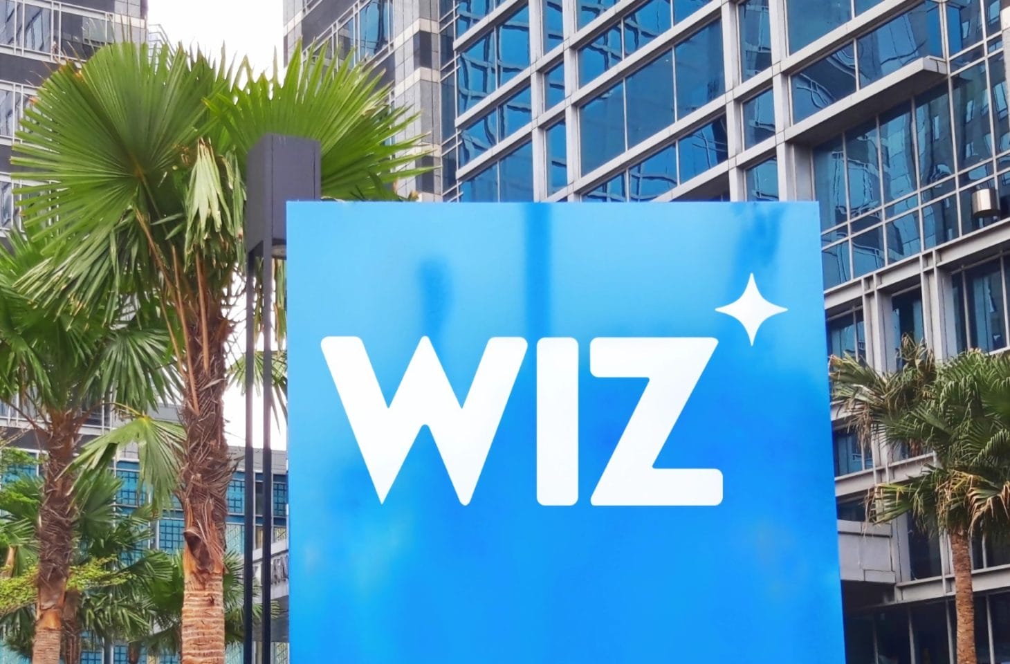 Google купил стартап в области кибербезопасности Wiz