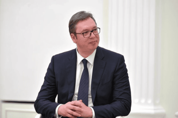 Александр Вучич заявил, что его хочет свергнуть Кустурица