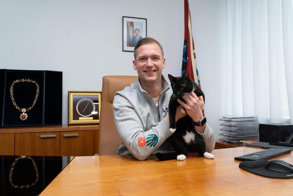 Young politicians include mayor Robertas Duchnevič in Lithuania.