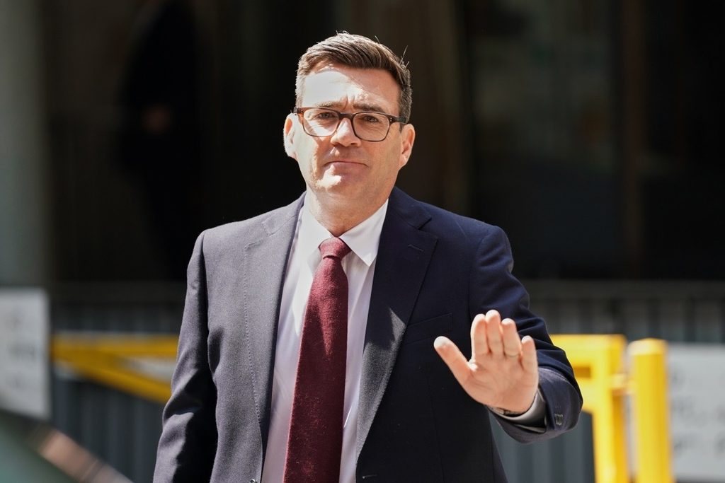 Последствия Brexit: премьер Великобритании готовит варианты сближения с ЕС — NewsRoomIn
