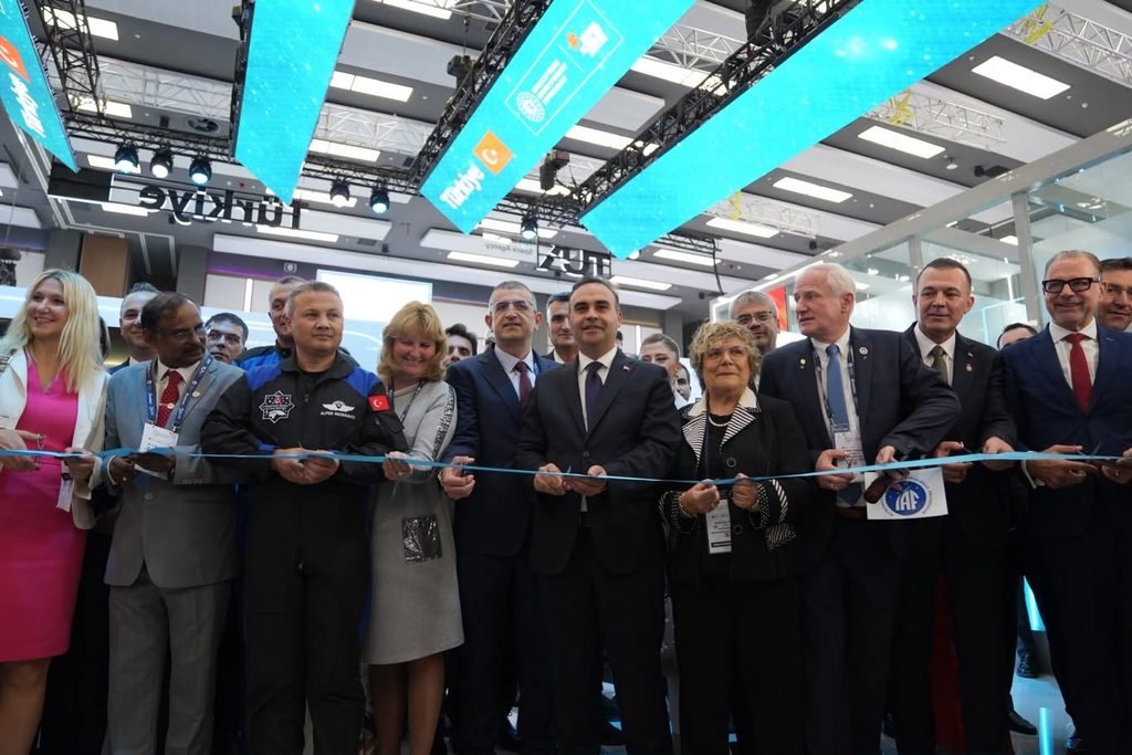 Конгресс IAC 2026: Турция призывает остановить гонку вооружений в космосе — NewsRoomIn